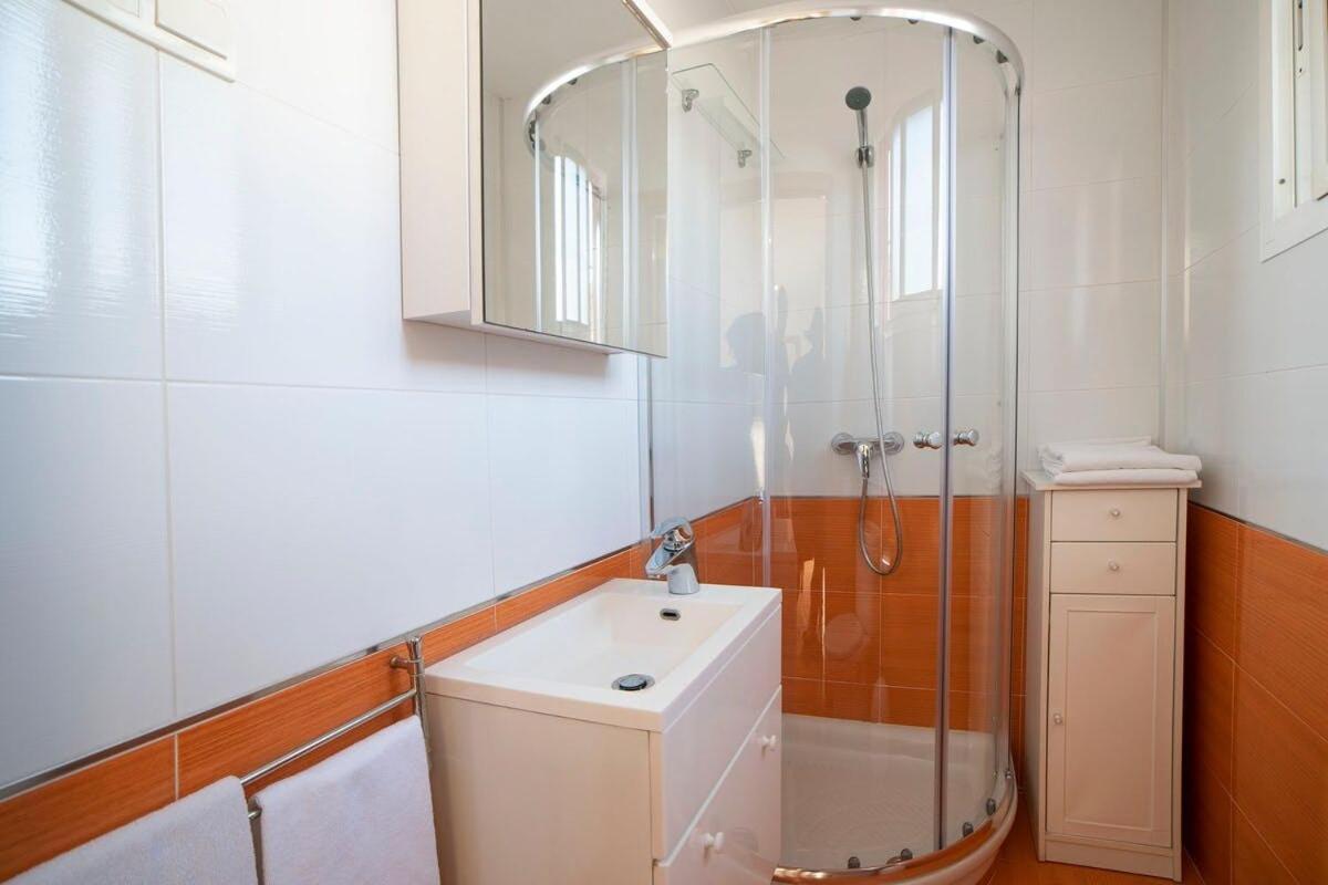 Bonito Apartamento Con Terraza - Pedregalejo Playa Málaga Kültér fotó